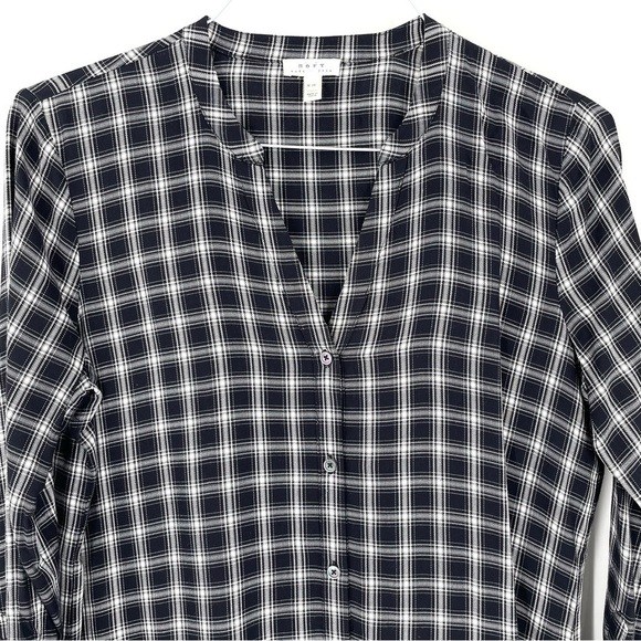 Soft Joie Black Plaid 3/4 Sleeve Roll Tab Pull Over Button Blouse - Picture 3 of 8